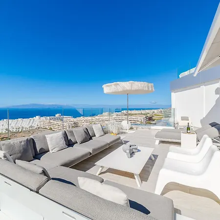 White Haven アパート アデヘ