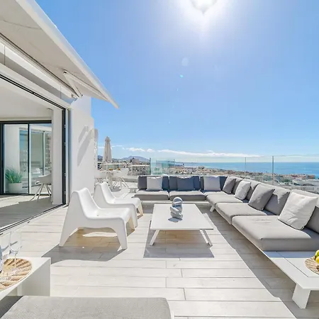 White Haven アパート アデヘ