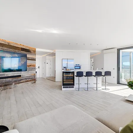 White Haven アデヘ