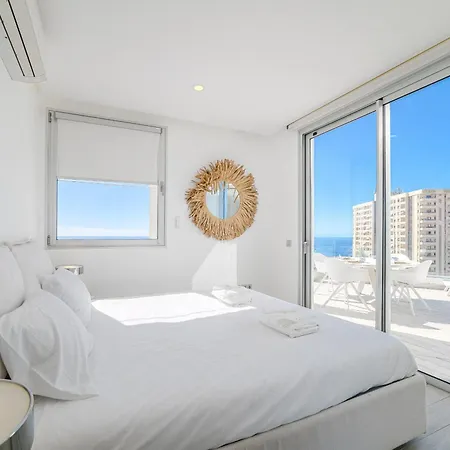 White Haven アパート アデヘ