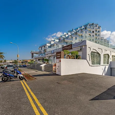 White Haven アパート *