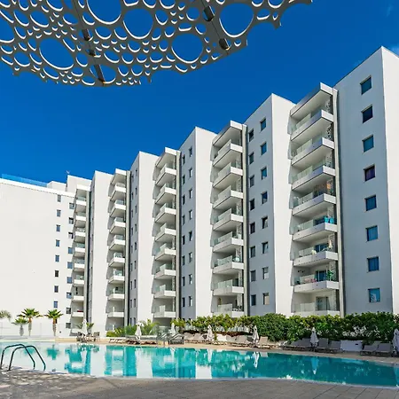 White Haven アパート アデヘ